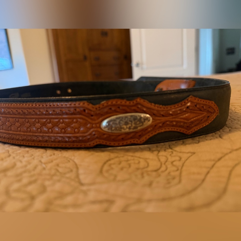 Justin Boots Black Brown Laced Leather Western Belt With Silver Conchos, Size 38